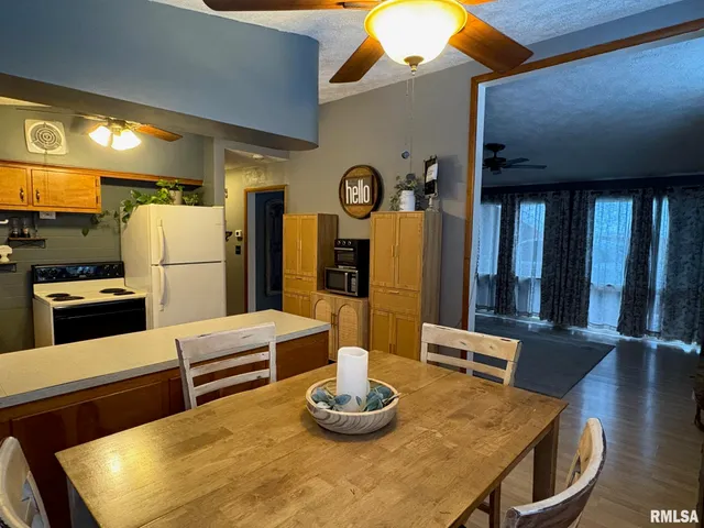 $125,000 | 1690 Elmwood Street, South Jacksonville, IL 62650