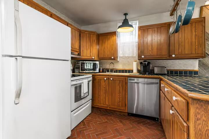 14120 Innerarity Point Road Pensacola, FL 32507 - Photo 7 of 15