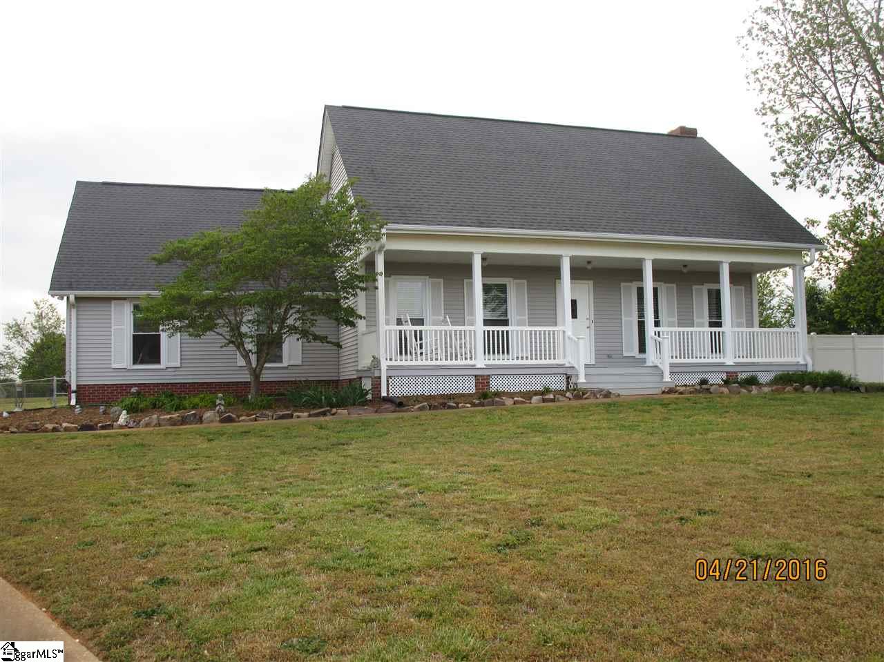 403 Pinnacle Court Easley, SC 29642 - Photo 1 of 16