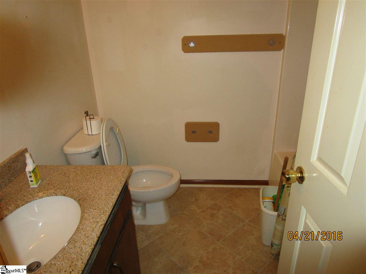403 Pinnacle Court Easley, SC 29642 - Photo 13 of 16