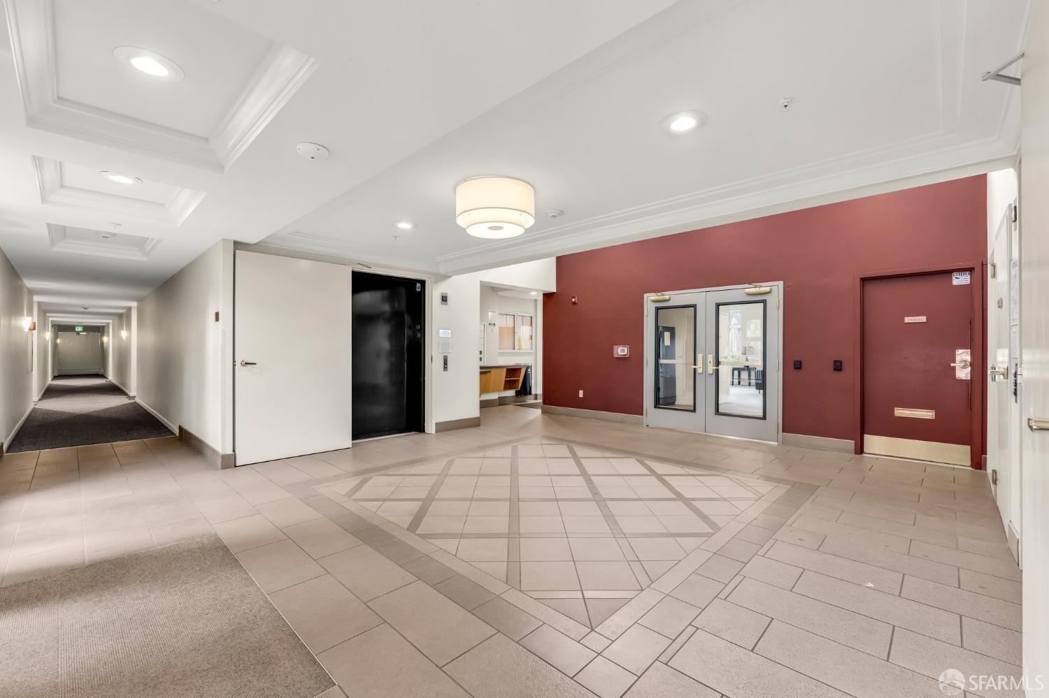 555 10th Street, Unit 102 Oakland, CA 94607 - Photo 35 of 38