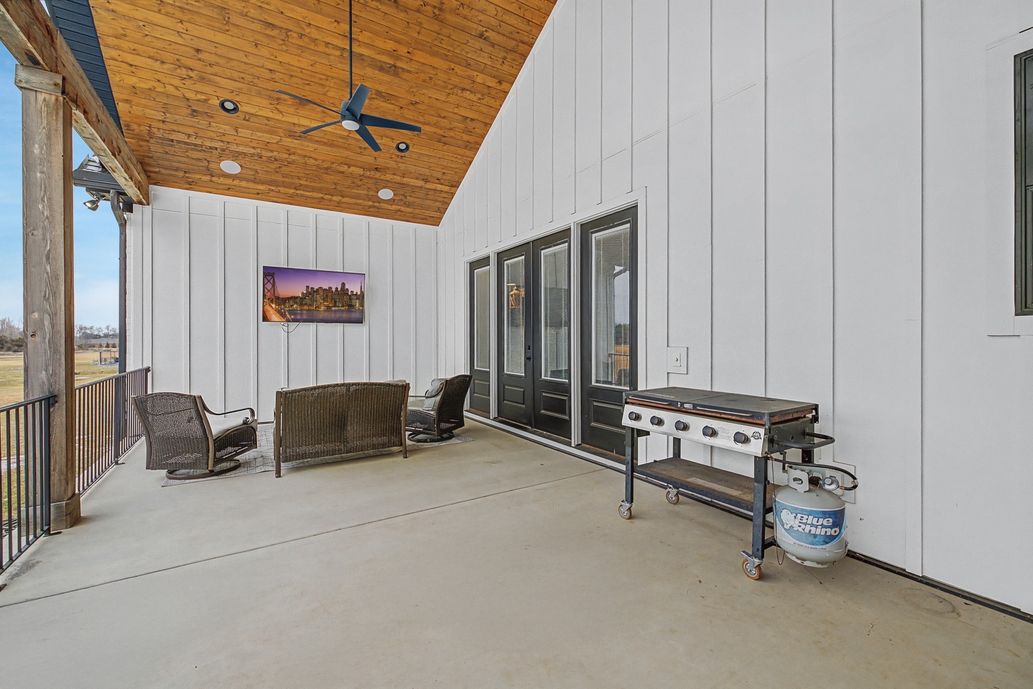 110 Squire Jones Road Bell Buckle, TN 37020 - Photo 45 of 50 a outdoor space with patio furniture