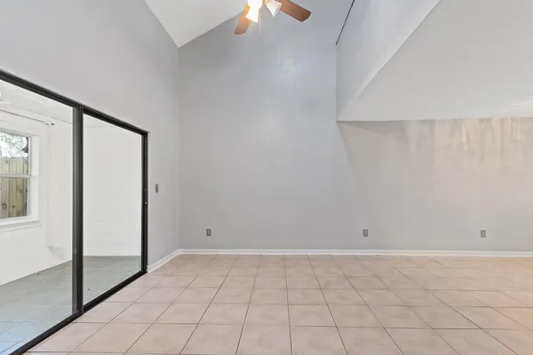 $1,750 | 6926 Southwest 45th Avenue, Gainesville, FL 32608