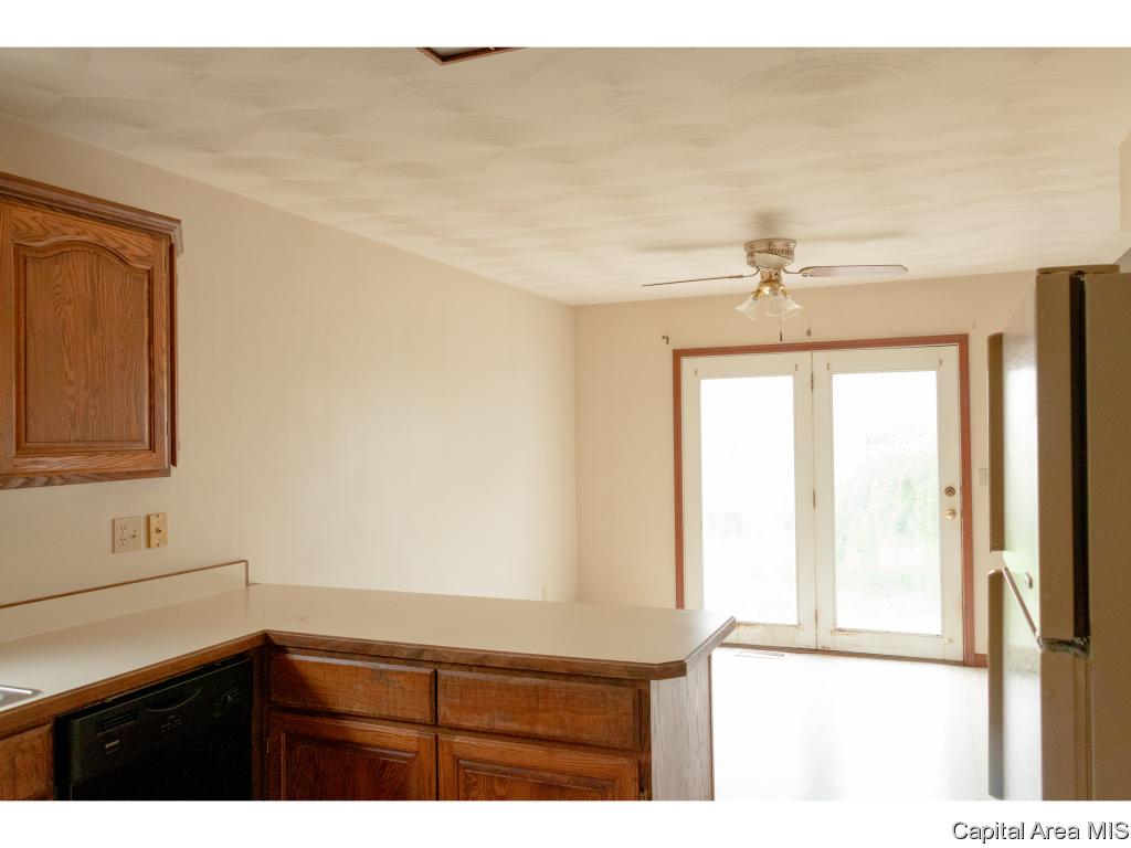 2100 Sunstone Court Springfield, IL 62704 - Photo 11 of 18 Gallery Image 11