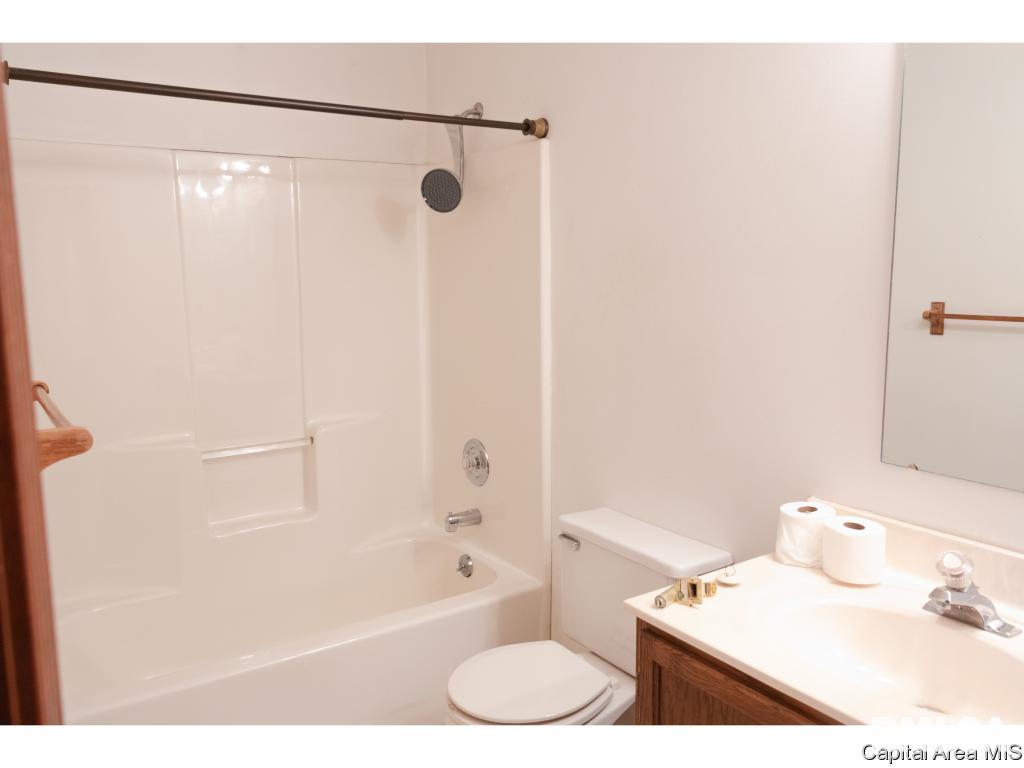 2100 Sunstone Court Springfield, IL 62704 - Photo 15 of 18 Gallery Image 15