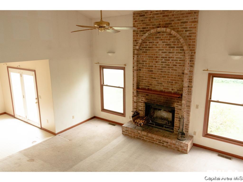 2100 Sunstone Court Springfield, IL 62704 - Photo 8 of 18 Gallery Image 8