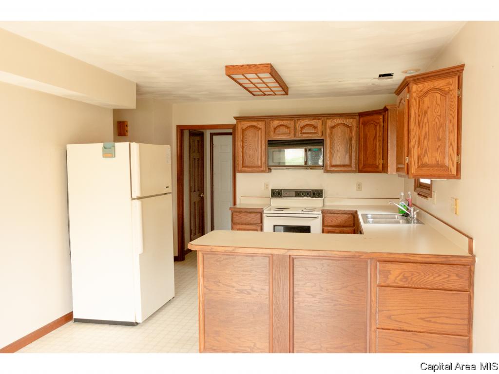 2100 Sunstone Court Springfield, IL 62704 - Photo 10 of 18 Gallery Image 10