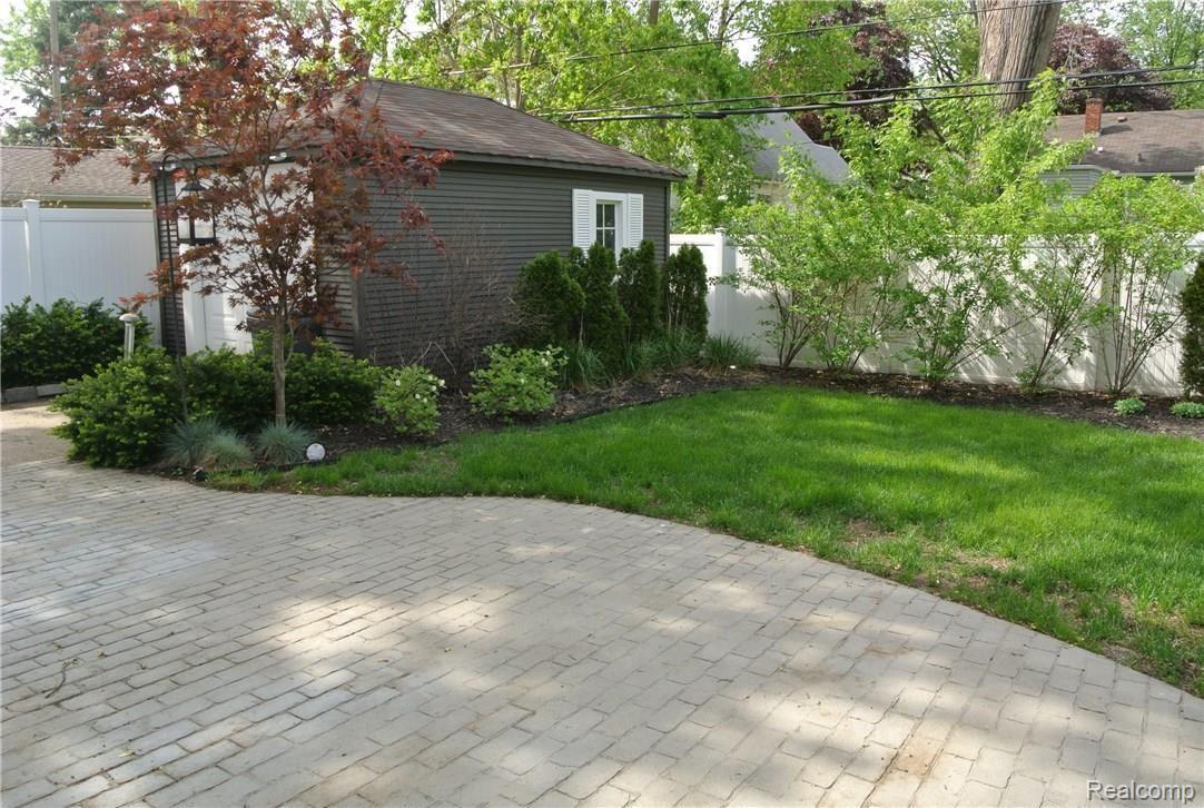 39 Sylvan Avenue Pleasant Ridge, MI 48069 - Photo 10 of 53 DSC_8398.JPG