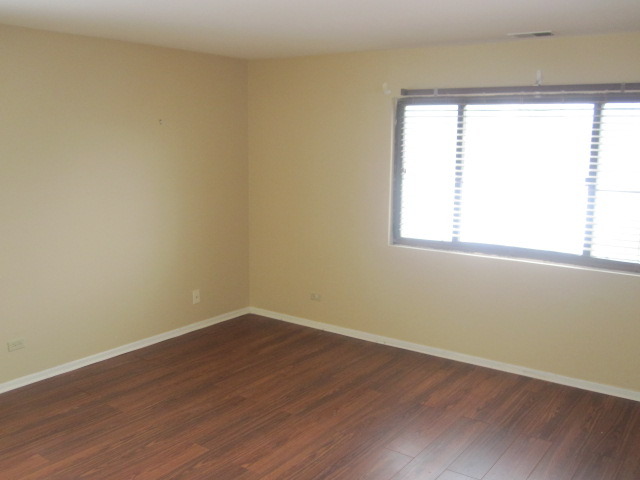 270 East Rimini Court, Unit 270 Palatine, IL 60067 - Photo 4 of 25