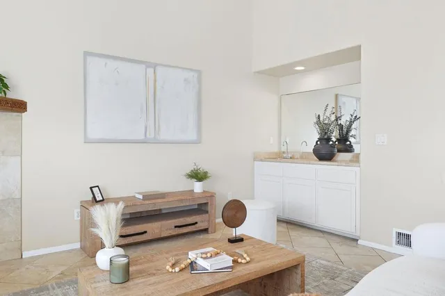 $1,675,000 | 553 A Hygeia Avenue, Encinitas, CA 92024