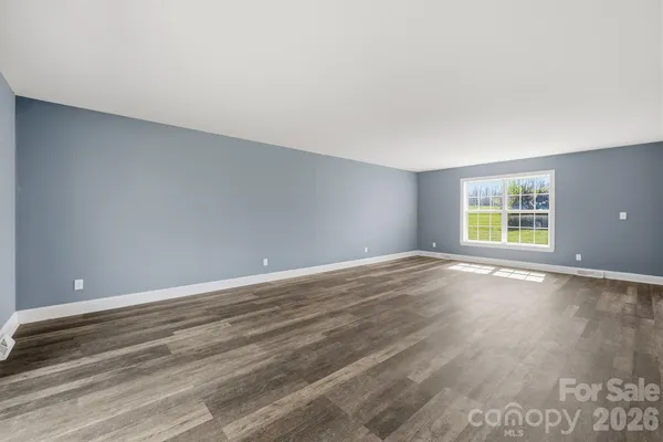 $499,999 | 193 Red Hawk Lane, Olin, NC 28660