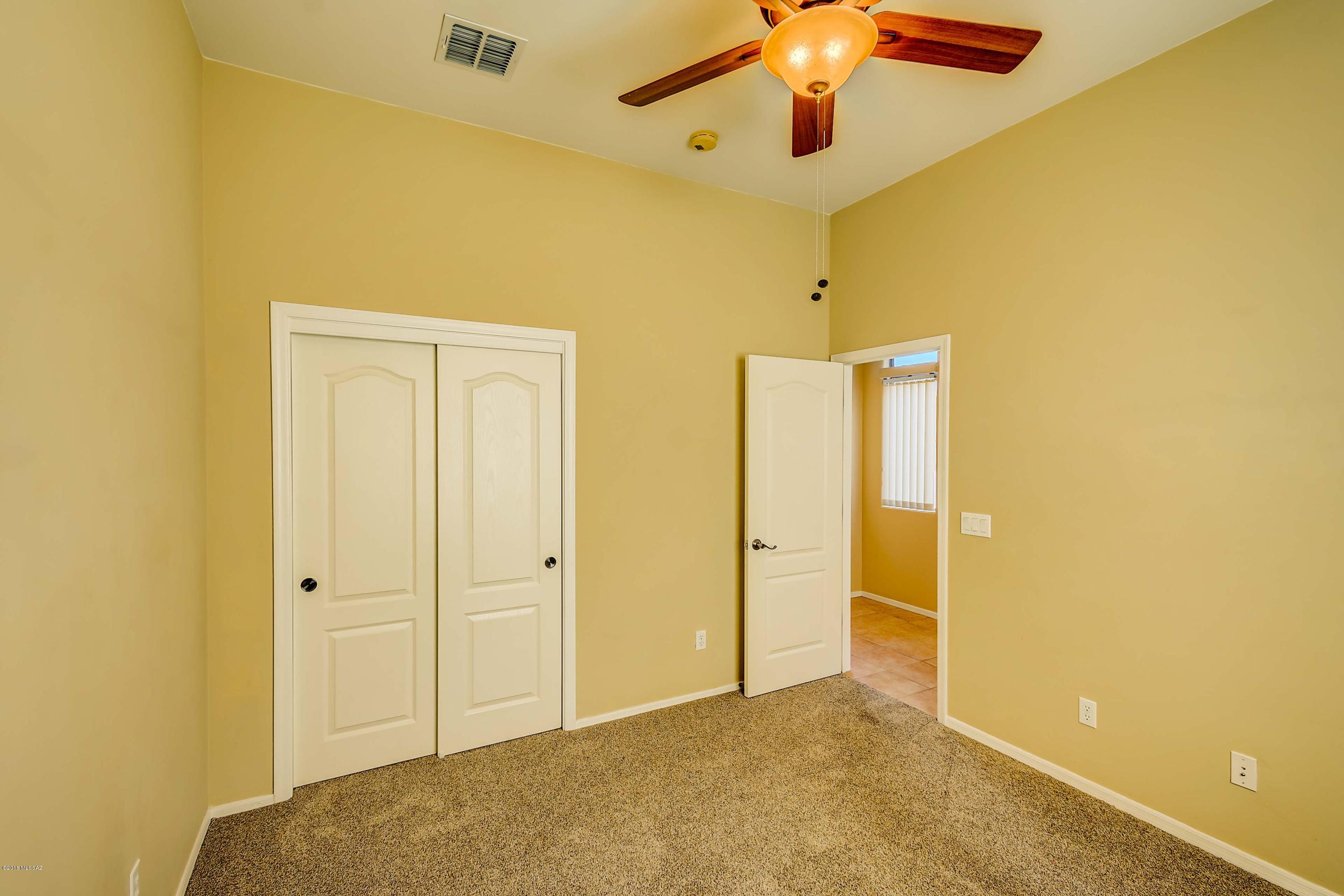 7995 North Rondure Loop Tucson, AZ 85743 - Photo 13 of 29