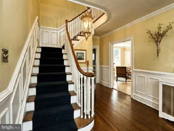 800 Golf View Road Moorestown, NJ 08057 - Photo 2 of 25 Foyer