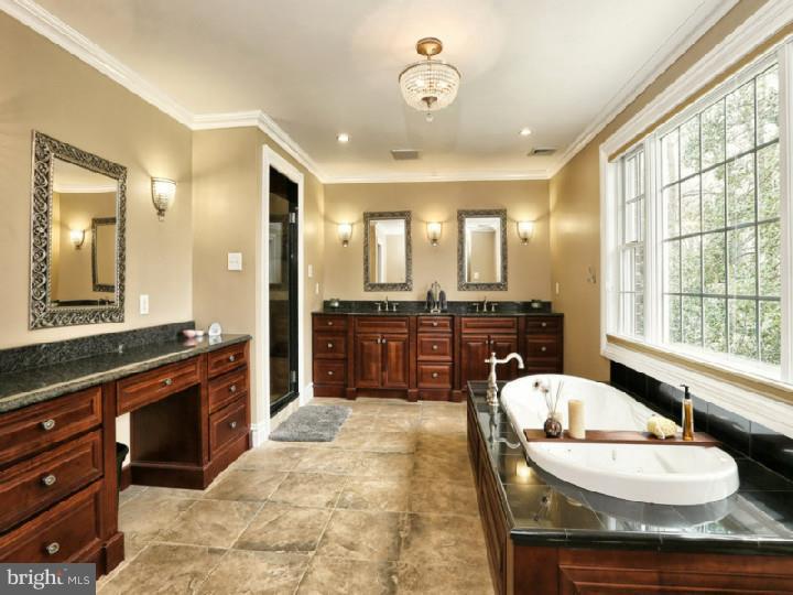 800 Golf View Road Moorestown, NJ 08057 - Photo 14 of 25 Master Bathroom