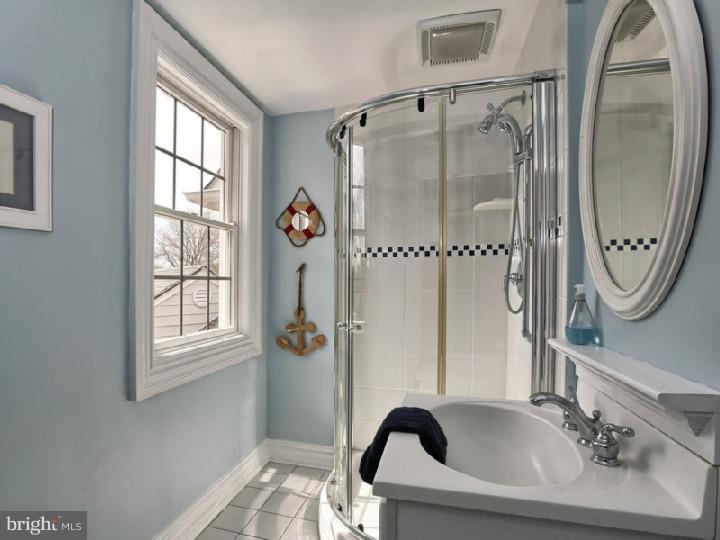 800 Golf View Road Moorestown, NJ 08057 - Photo 17 of 25 Bathroom