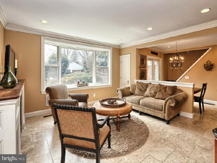800 Golf View Road Moorestown, NJ 08057 - Photo 5 of 25 Family Room