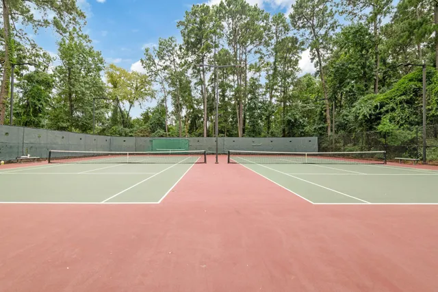 a view of a tennis court