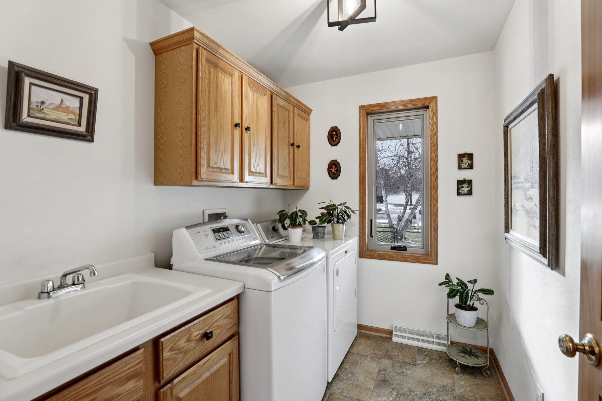 901 Innisbrook Court Waunakee, WI 53597 - Photo 19 of 72