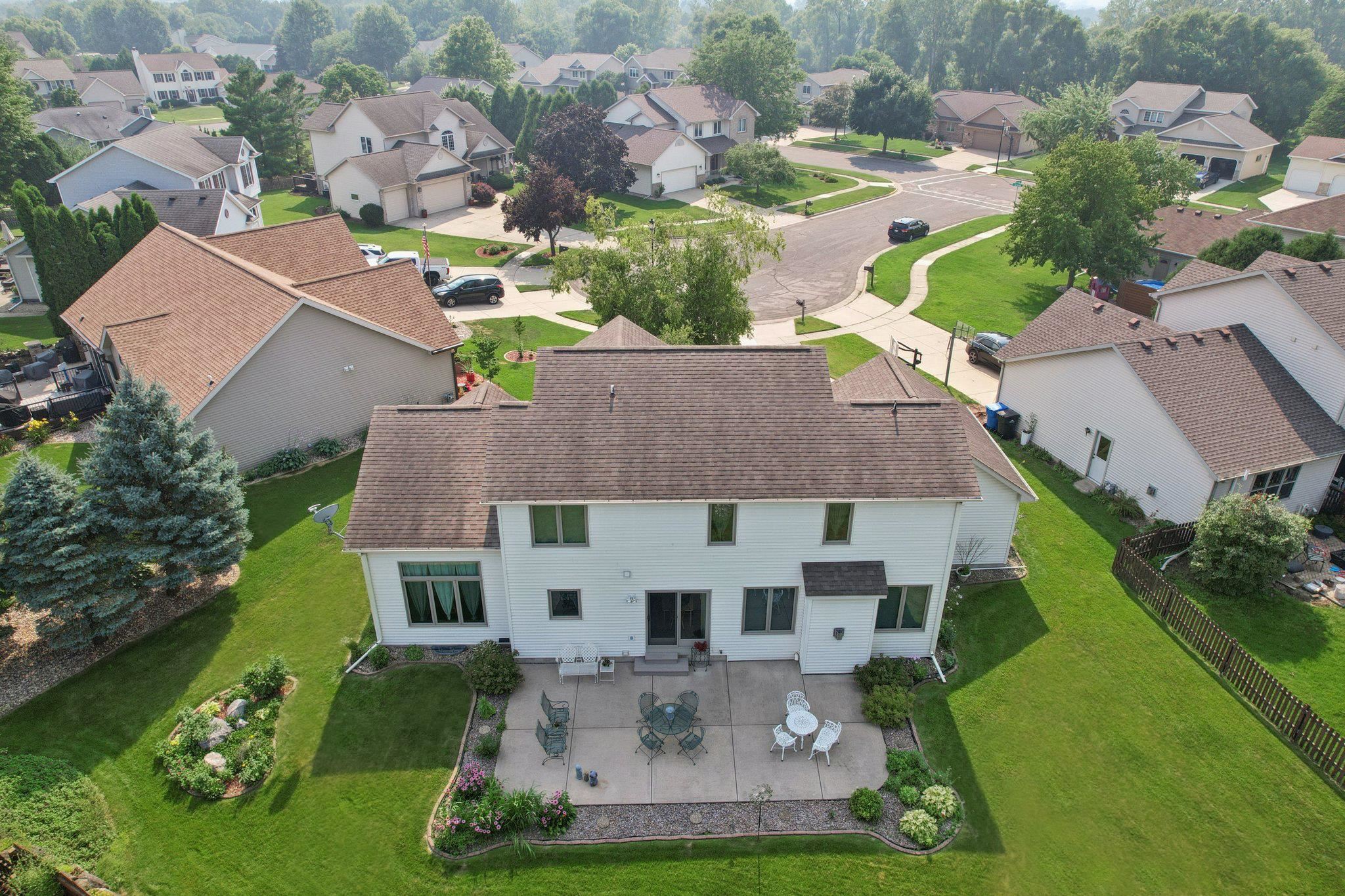 901 Innisbrook Court Waunakee, WI 53597 - Photo 2 of 72