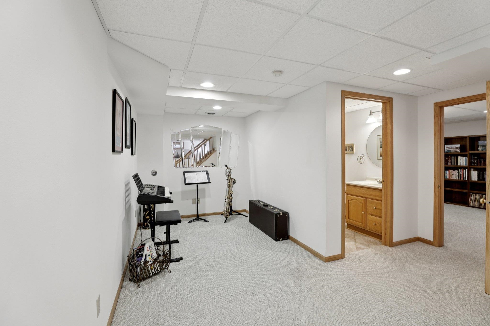 901 Innisbrook Court Waunakee, WI 53597 - Photo 33 of 72