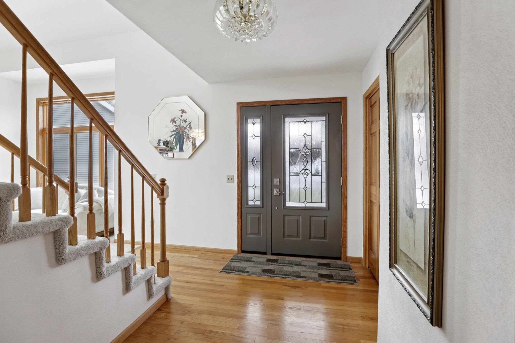 901 Innisbrook Court Waunakee, WI 53597 - Photo 4 of 72