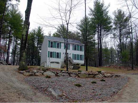 33 Auburn Road Hooksett, NH 03106 - Photo 1 of 2