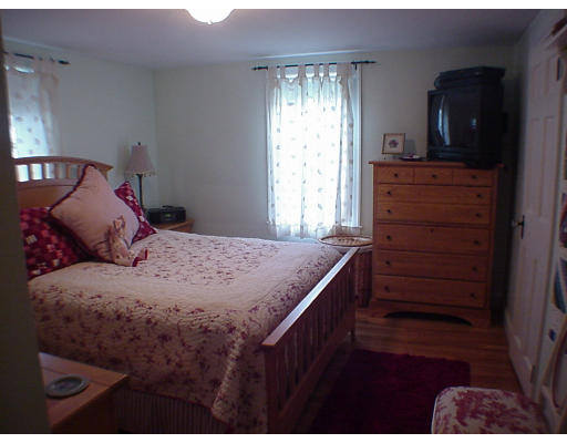 2 Mayflower Road Arlington, MA 02478 - Photo 4 of 6 Gallery Image 4