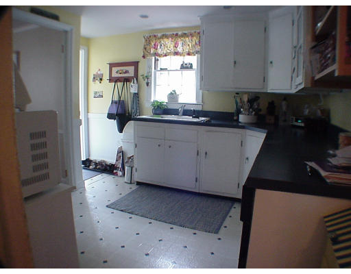 2 Mayflower Road Arlington, MA 02478 - Photo 6 of 6 Gallery Image 6