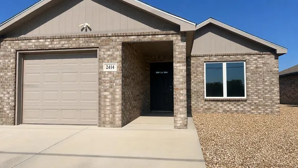 $1,400 | 2414 North Avenue P, Lubbock, TX 79403