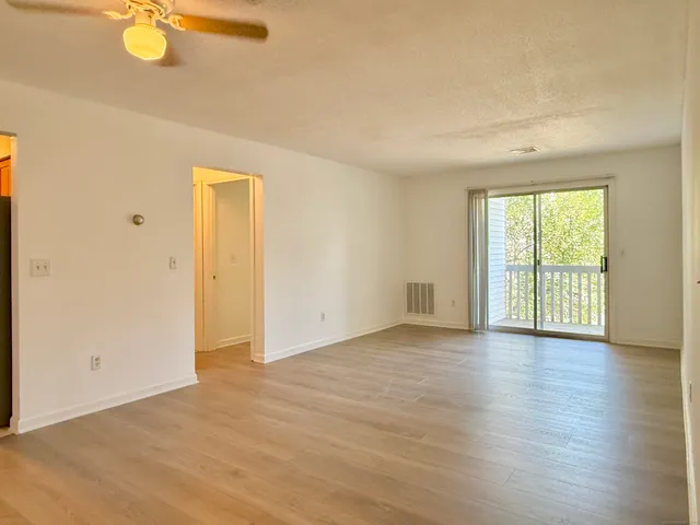 $1,800 | 9 Concorde Way, Unit B3, Windsor Locks, CT 06096