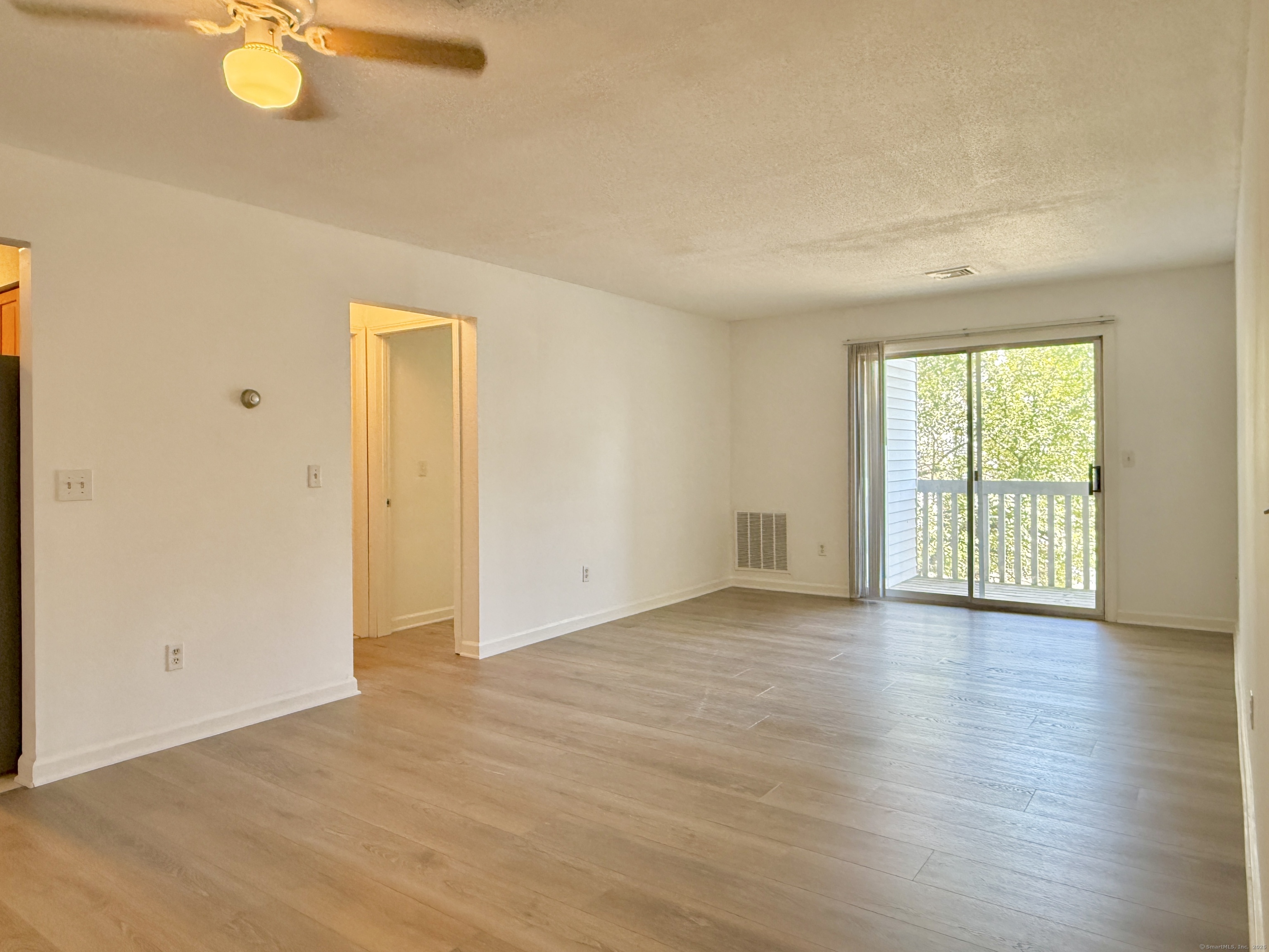 9 Concorde Way, Unit B3 Windsor Locks, CT 06096 - Photo 3 of 30