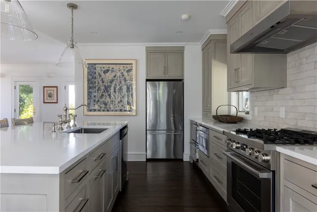 $2,250,000 | 109 Watch Hill Road, Westerly, RI 02891