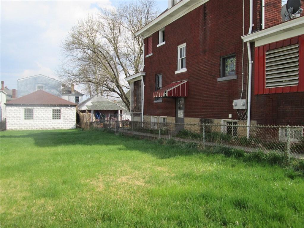 1109 12th Street McKees Rocks, PA 15136 - Photo 4 of 7