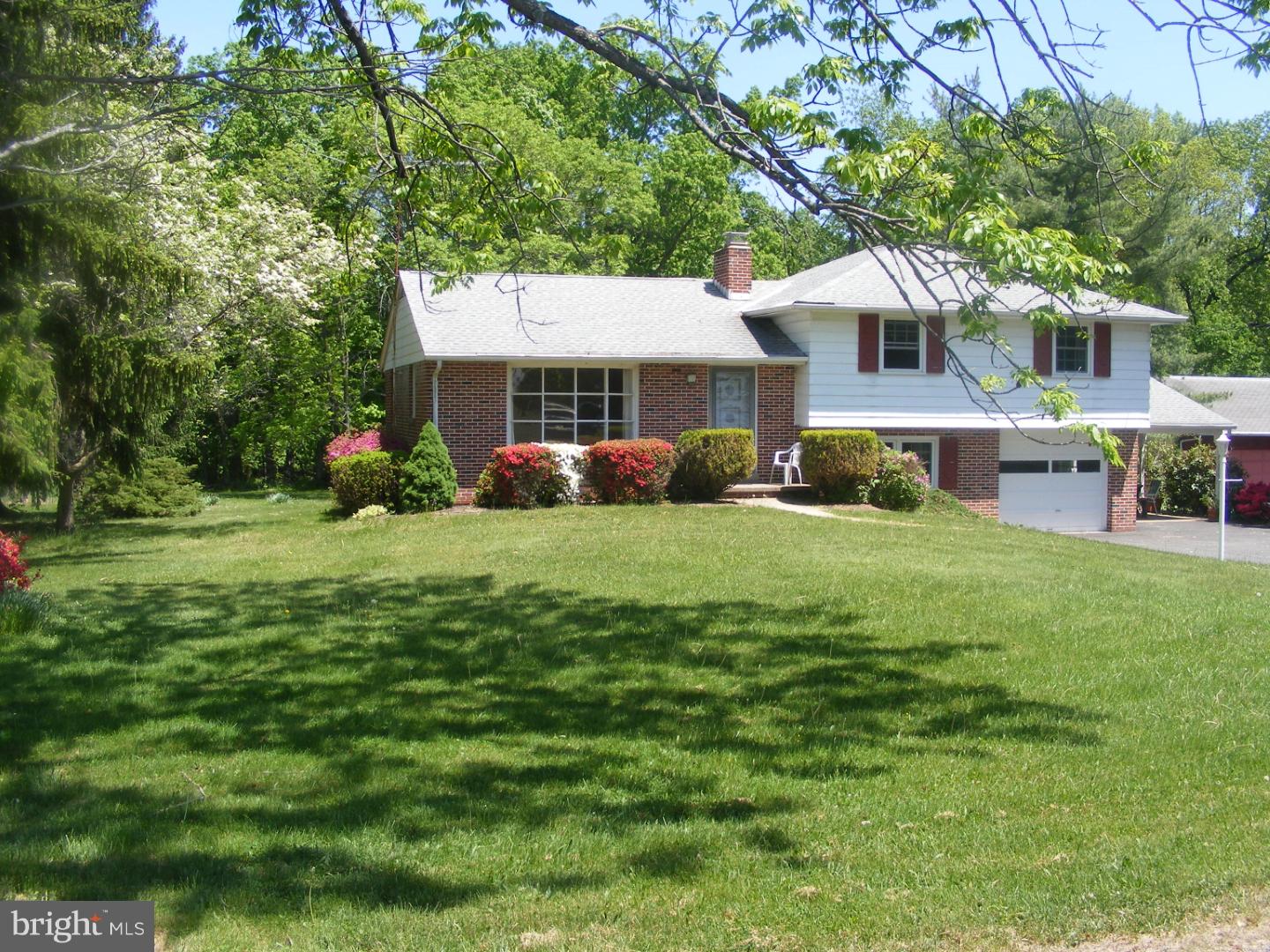 3704 Kings Road Pennsburg, PA 18073 - Photo 2 of 23 Gallery Image 2