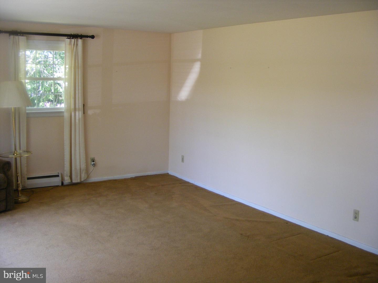 3704 Kings Road Pennsburg, PA 18073 - Photo 4 of 23 Gallery Image 4