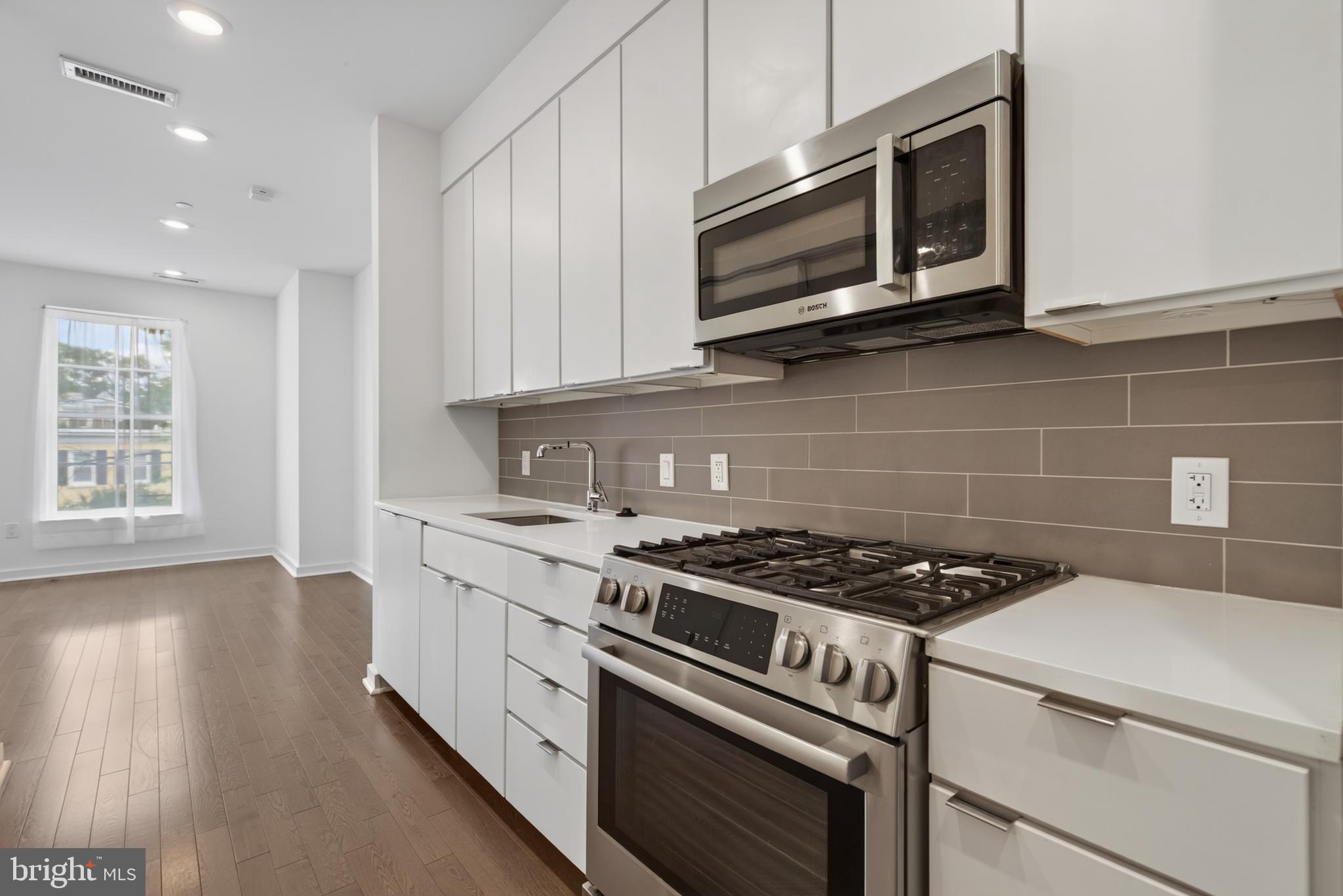 300 8th Street Northeast, Unit 209 Washington, DC 20002 - Photo 5 of 27 Neutral colors. Sophisticated design.
