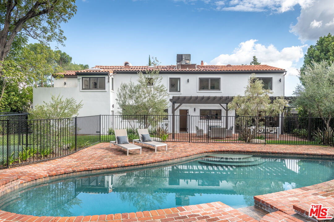 17153 Adlon Road Encino, CA 91436 - Photo 44 of 56 Gallery Image 44