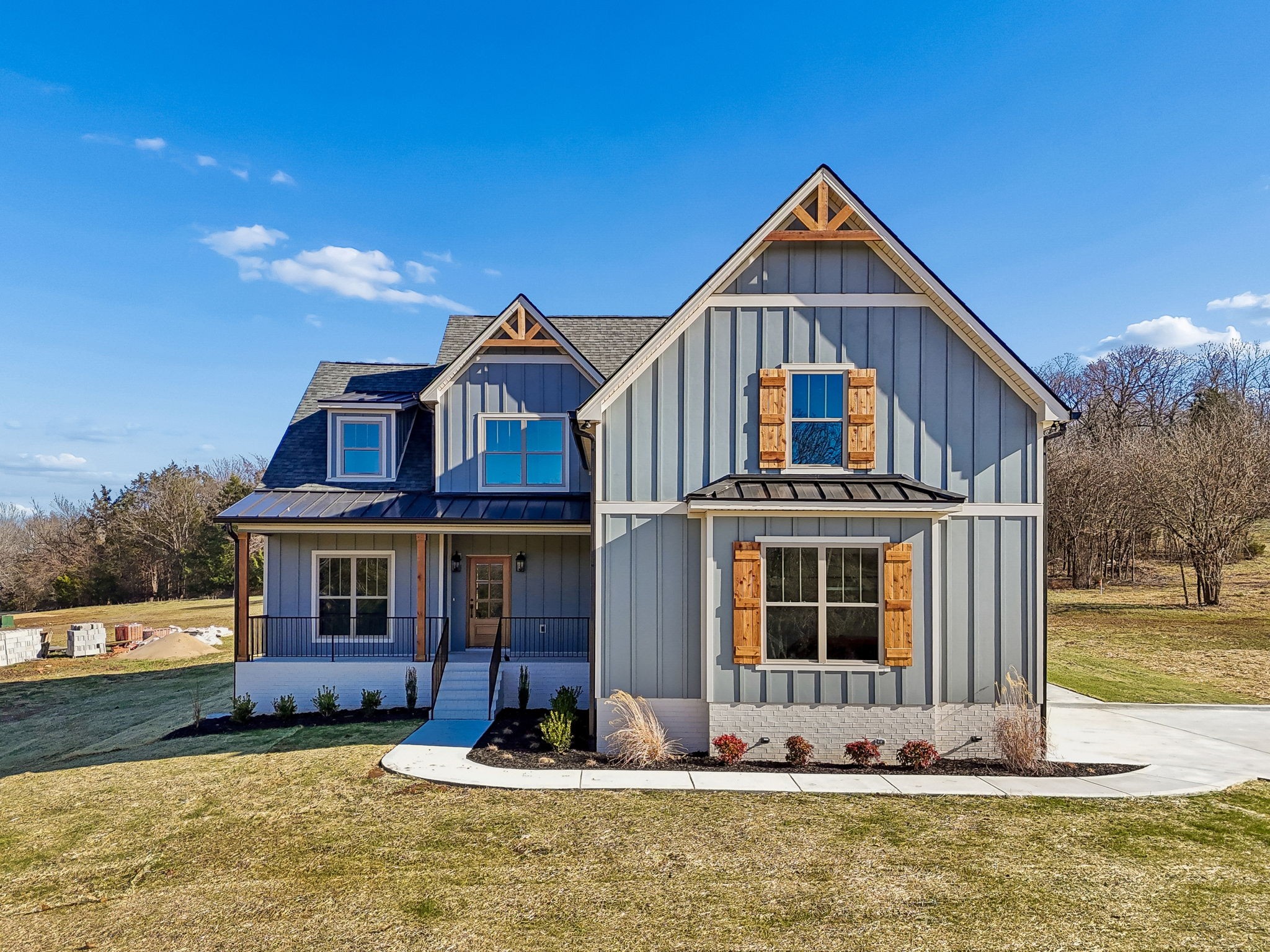 13781 Cainsville Road Lebanon, TN 37090 - Photo 2 of 72 a front view of a house with yard and parking