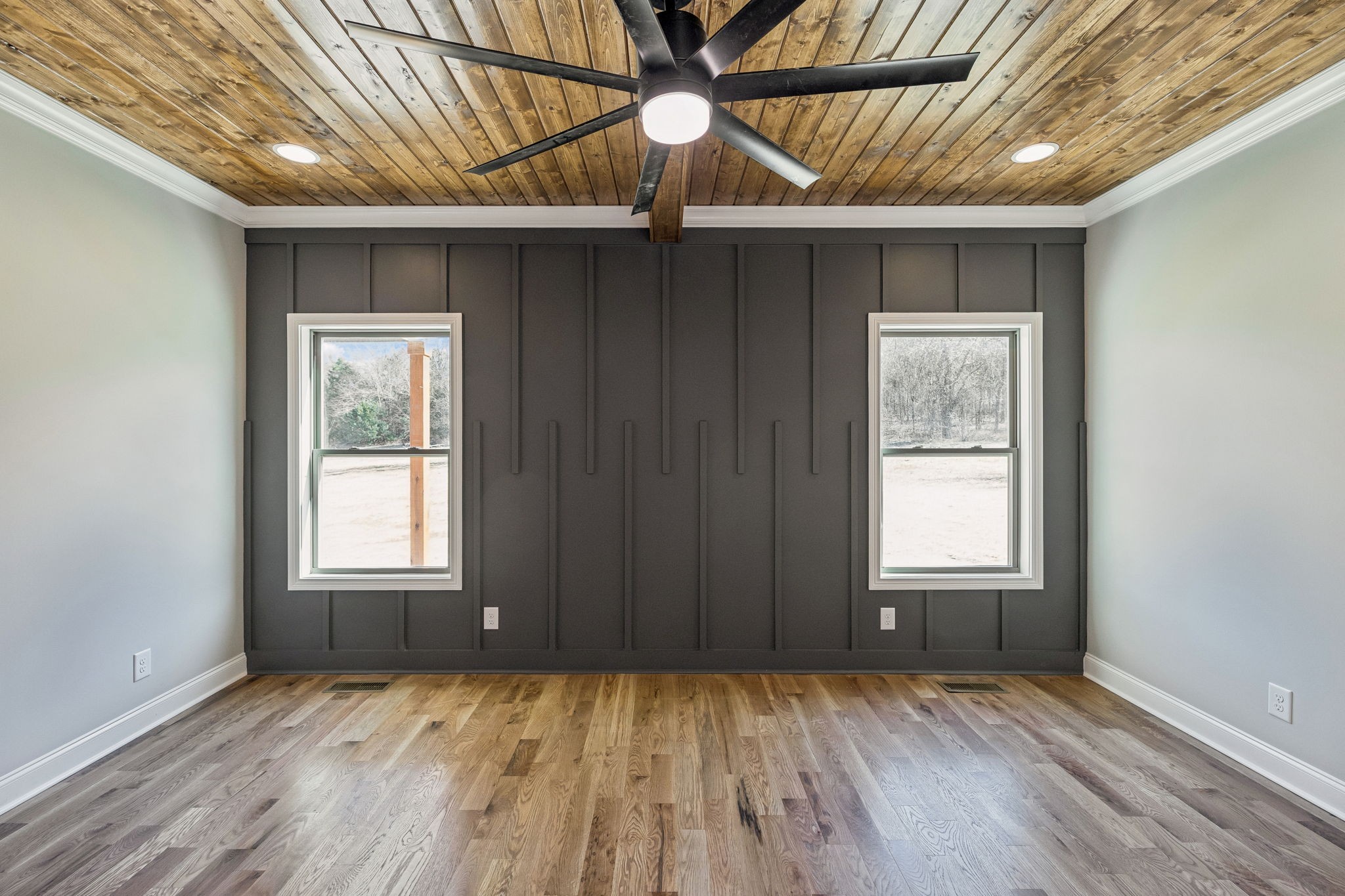 13781 Cainsville Road Lebanon, TN 37090 - Photo 27 of 72 an empty room with wooden floor closet and windows