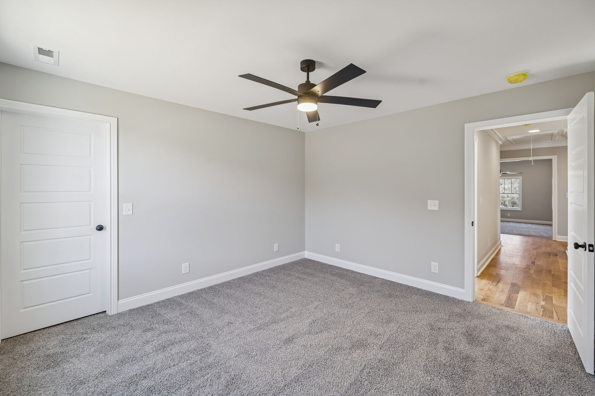13781 Cainsville Road Lebanon, TN 37090 - Photo 40 of 72 a view of a livingroom with a ceiling fan and kitchen space