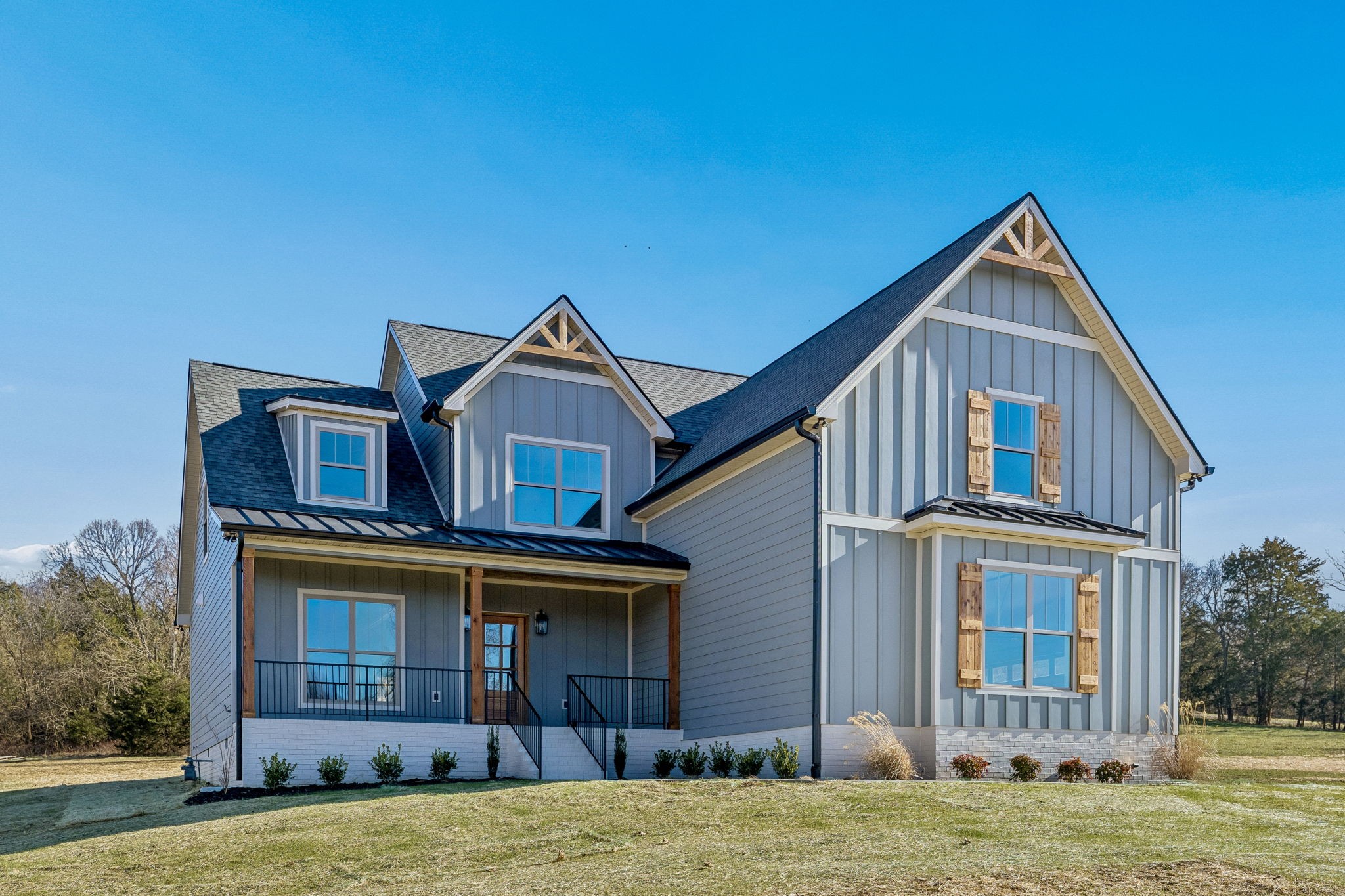 13781 Cainsville Road Lebanon, TN 37090 - Photo 4 of 72 a front view of a house with garden