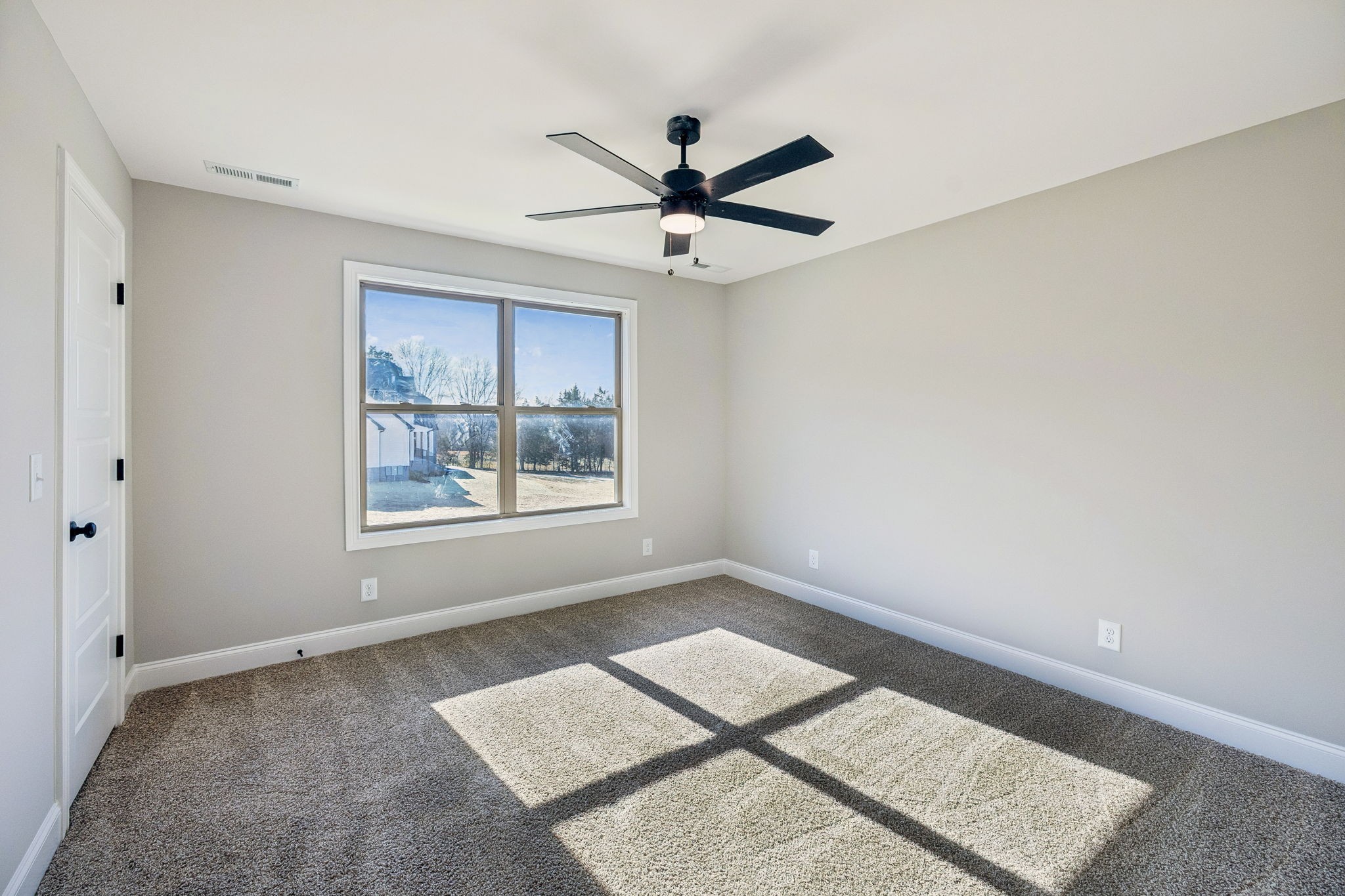 13781 Cainsville Road Lebanon, TN 37090 - Photo 42 of 72 a view of workspace with window