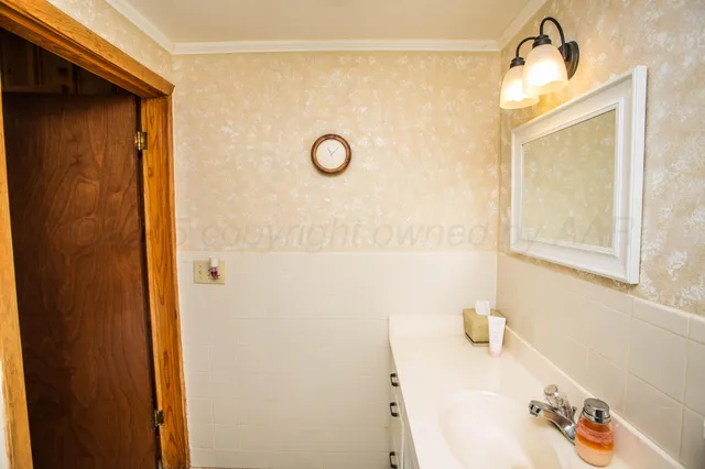 a view of a storage in a room