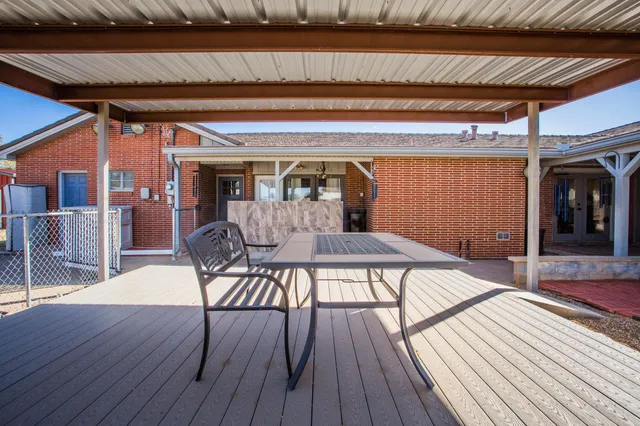 $258,750 | 402 Northwest 6th Street, Tulia, TX 79088