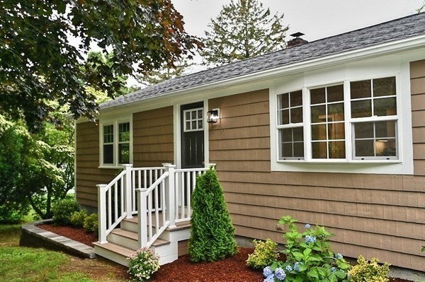 48 Prospect Road Plympton, MA 02367 - Photo 2 of 20 Gallery Image 2