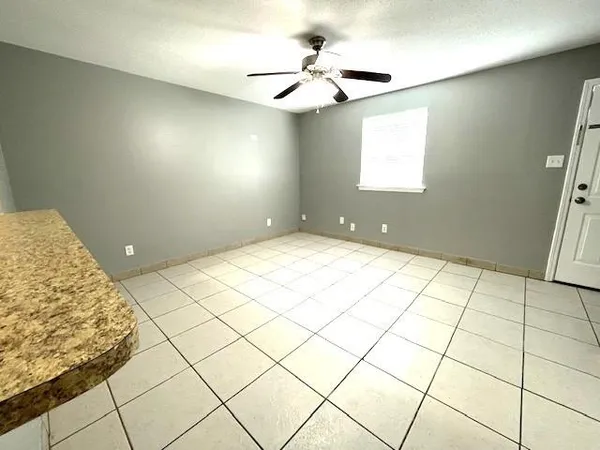 $1,400 | 2916 Maine Avenue, Unit B, Kenner, LA 70065