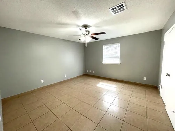 $1,400 | 2916 Maine Avenue, Unit B, Kenner, LA 70065