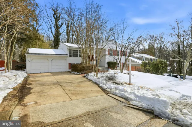 $855,000 | 6025 Greeley Boulevard, Springfield, VA 22152