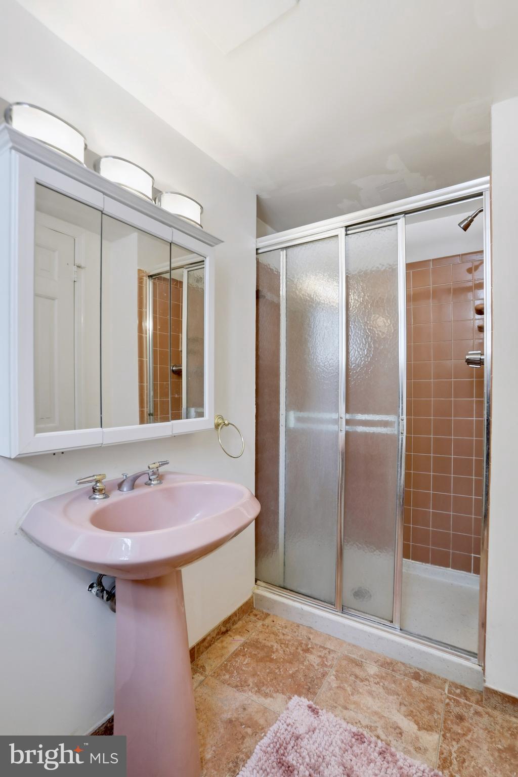 6025 Greeley Boulevard Springfield, VA 22152 - Photo 33 of 40