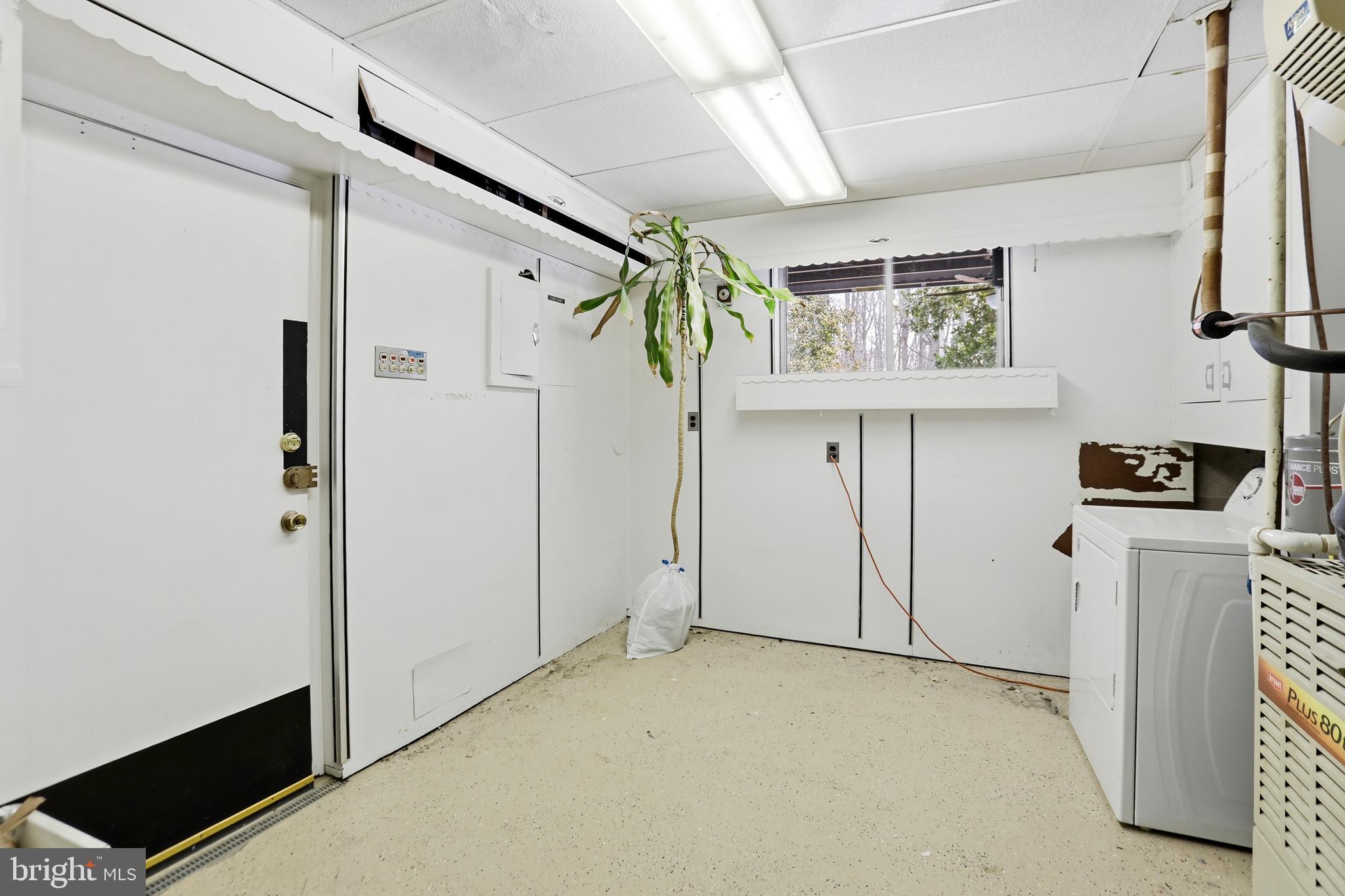 6025 Greeley Boulevard Springfield, VA 22152 - Photo 34 of 40